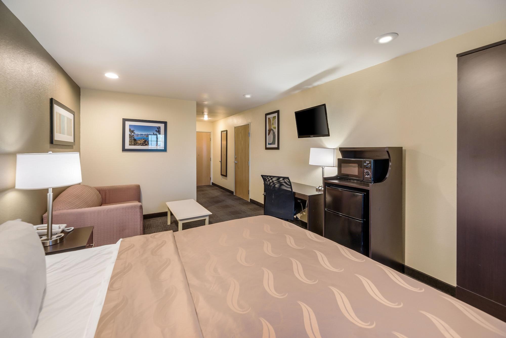 Quality Inn & Suites Near Nas Fallon Exterior photo