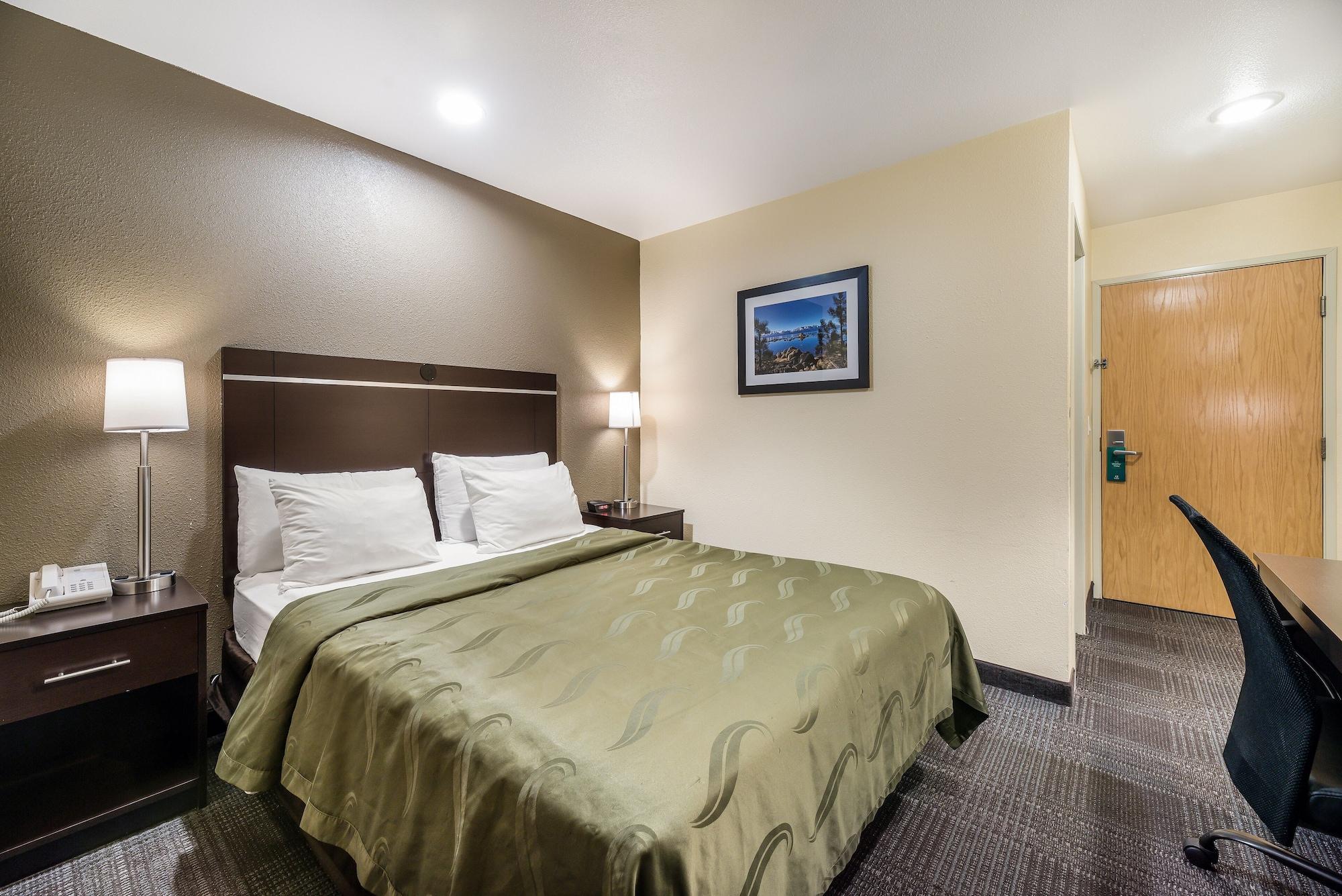 Quality Inn & Suites Near Nas Fallon Exterior photo