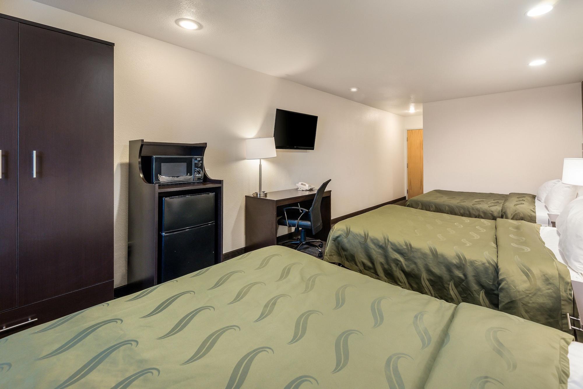 Quality Inn & Suites Near Nas Fallon Exterior photo