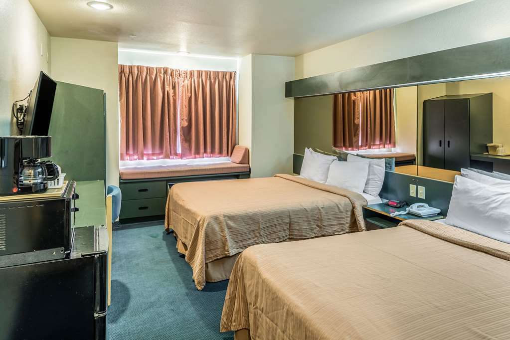 Quality Inn & Suites Near Nas Fallon Room photo